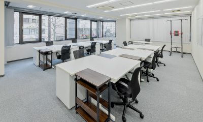 AlbaLink東京支店の受付・オフィス内観の様子